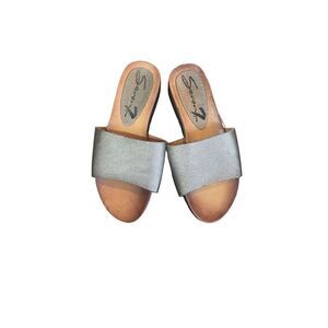 NWT Metallic/Silver Seven7 For All Mankind Slide-On Sandals (8)